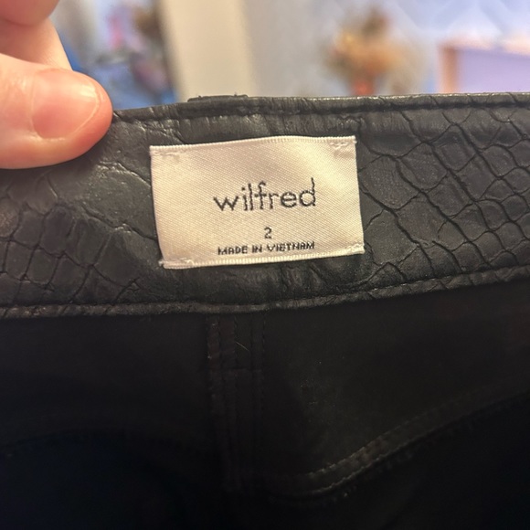 COPY - Wilfred Melina Pant - Faux Leather - Size 2 - Picture 4 of 4